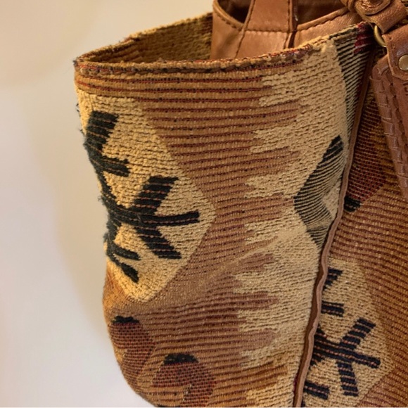 Isabella Fiore Native American Tribal Rural Rustic Chenille Geometric Weekender - Picture 6 of 11